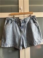 NEW Fat Face Womens Darley Denim Shorts Size 18 - 18 Regular