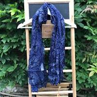 BNWT FAT FACE Ladies scatter star scarf