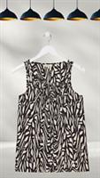 Ex Fat face Womens Sleeveless Flora Paint Stroke Vest in Black (A Bit Defect) - 12 Regular