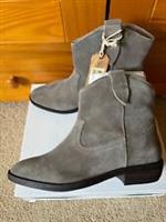 FatFace Taupe/Grey Suede Pixie Boots, Size UK 5, EU 38, BNWB