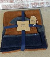 FATFACE Navy Colourblock Hat And Scarf Gift Set New in Bag Ref CH