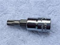 HALFORDS ADVANCED T27 SECURITY TORX SOCKET, 1/4" DRIVE, NEW.