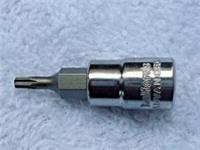 HALFORDS ADVANCED T10 SECURITY TORX SOCKET, 1/4" DRIVE, NEW.