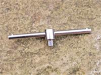 HALFORDS ADVANCED 1/4" DRIVE, SLIDING T BAR, NEW.