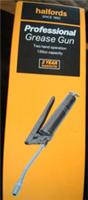 Halfords Professional Grease Gun. Two Hand Operation. 120cc Capacity. New/Boxed.