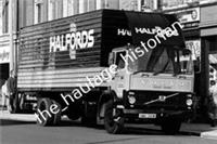 THH Truck Photos - Volvo F6 - Halfords.