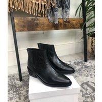 Black Leather Western Style Ankle Boots Size 3