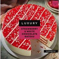 Iceland Luxury Strawberry & White Chocolate Gateau 955g