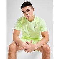 Nike Stride T-Shirt - yellow - Mens