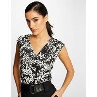 Abstract Print T-Shirt with Short Sleeves