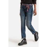 Timea Boyfriend Jeans in Mid Rise, Length 26