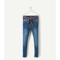 Skinny Mid Rise Jeans with Floral Belt