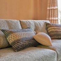 Oscaraz Cushion Cover