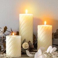 Pack of 2 10cm Vanilla Pillar Candle Twist Ivory