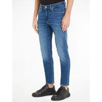 Tapered Slim Fit Jeans in Mid Rise