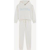 Sweatshirt/Joggers Outfit