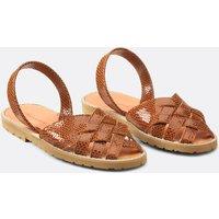 Avarca Compostelle Leather Sandals with Flat Heel