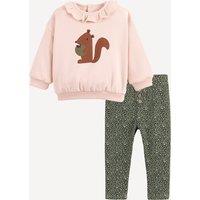 2-Piece Sweatshirt and Leggings Outfit