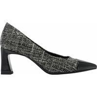Pointed Heels
