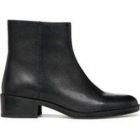 Camexia Breathable Ankle Boots in Leather with Zip Fastening
