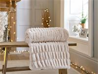 Deyongs New Hampshire Faux Fur Throw, Blush