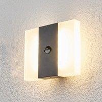 Lindby Kumi - LED outdoor wall light