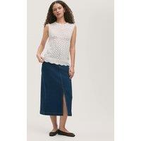 Pure Cotton Textured Knitted Vest