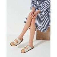 Leather Metallic Buckle Flat Sandals