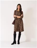 Jersey Leopard Print Knee Length Dress