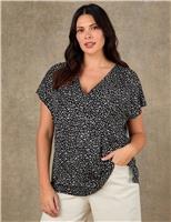 Live Unlimited London Floral V-Neck Top Green