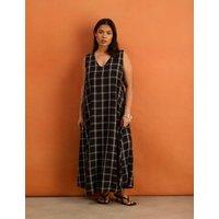 Live Unlimited London Checked V-Neck Maxi Smock Dress Black
