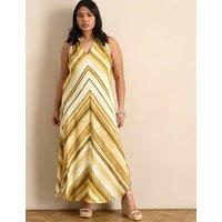 Live Unlimited London Printed V-Neck Maxi Dress Brown