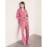 Chelsea Peers Modal Rich Giraffe Print Revere Pyjama Set Light Pink