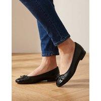Jones Bootmaker Leather Flat Pumps Black