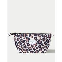 Essential Makeup Pouch In Leopard Print