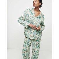 Leaf Print Revere Collar Pyjama Set