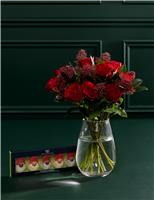 Rose & Skimmia Posy with Pistachio Gnomes