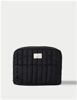 Flat Lay The Showcase XL Make Up Bag