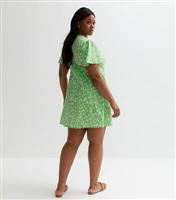 Women's Plus Size Green Animal Print Mini Wrap Dress Curves New Look