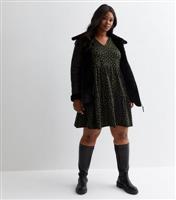 Women's Plus Size Green Animal Print Mini Smock Dress Curves New Look