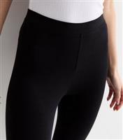 Women's Black Lace Trim Cropped Leggings New Look