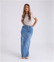 Women's Mid Blue Wash Denim Maxi Skirt Urban Bliss New Look