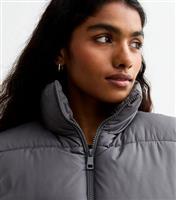 Women's Petite Grey Puffer Crop Gilet New Look