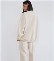 Women's Stone Logo Oversized Sweatshirt WKNDGIRL New Look