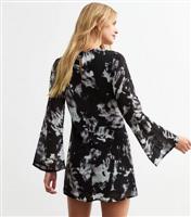 Women's Black Blur Print Flare Sleeve Mini Dress New Look