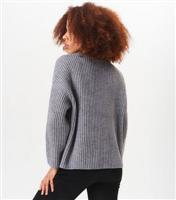 Women's Grey Chunky Knit Crop Jumper Gini London New Look