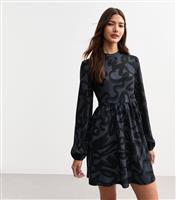 Women's Blue Scribble Print Crinkle Smock Dress New Look