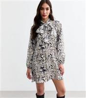 Women's White Snake Print Pussybow Satin Mini Dress New Look