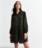 Women's Green Leopard Print Crinkled Mini Smock Dress New Look