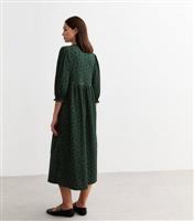 Women's Green Spotted Crinkle Midi Dress New Look